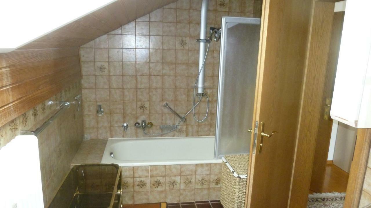 Ferienwohnung Gilching Bagian luar foto